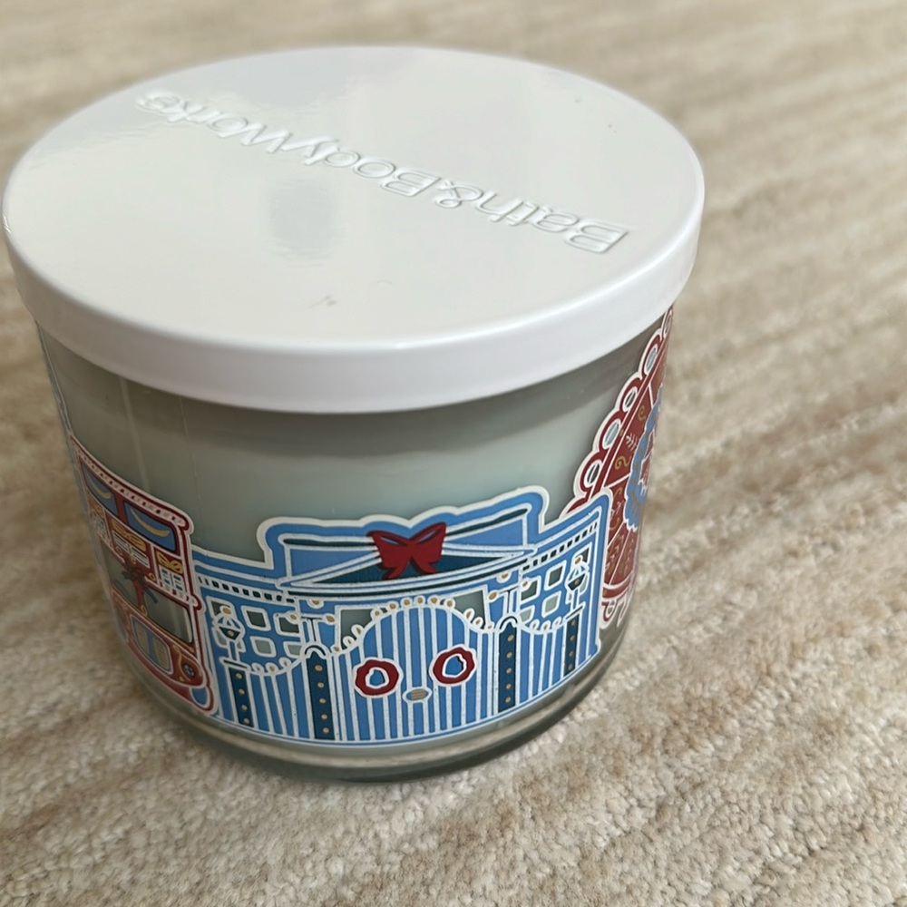Bath And Body Works 3-wick Candle London Tea & Biscuits 14.5 Oz HTF Scent - Picture 10 of 16